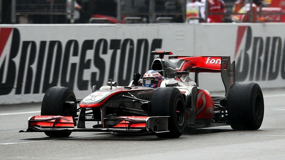 Jenson Button und Lewis Hamilton konnten hier 2010 einen Doppelsieg für McLaren feiern, Foto: Sutton