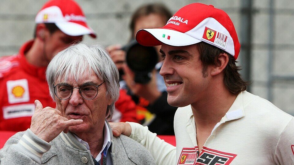 Bernie Ecclestone rät Ferrari, so weiter zu machen, Foto: Sutton