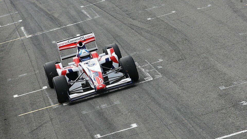 In Silverstone fuhr ein Schweizer ganz nach vorne, Foto: Formula Two