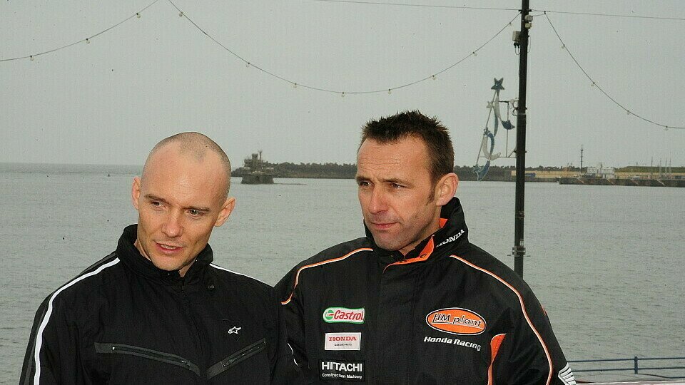 Keith Amor (l) ersetzt Steve Plater (r) bei der TT im HM Plant Honda-Team., Foto: Toni Börner