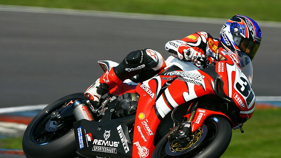 Marl Muggeridge bestimmte den IDM Superbike Saisonauftakt, Foto: IDM Marl Muggeridge bestimmte den IDM Superbike Saisonauftakt, Foto: IDM