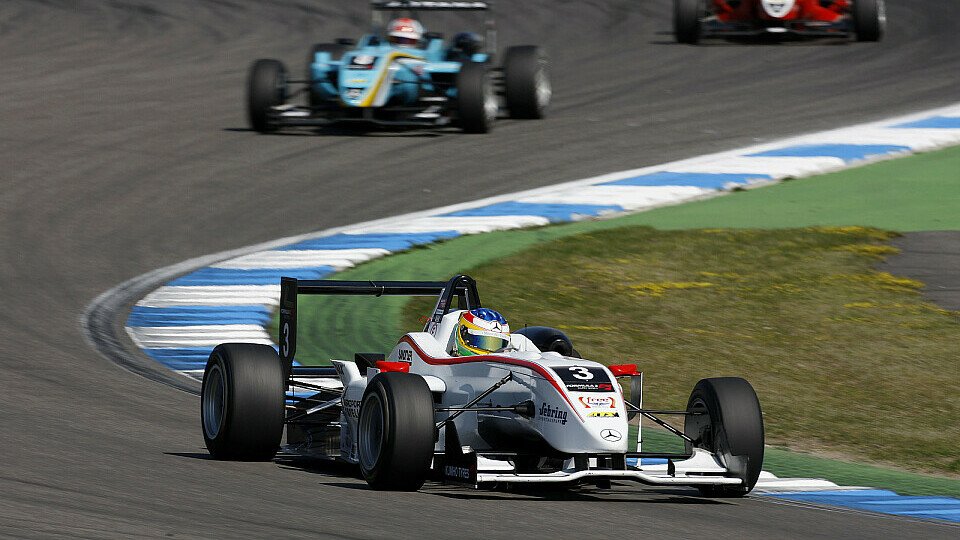 Der Mücke-Pilot Roberto Merhi ist derzeit Dritter in der Gesamtwertung., Foto: F3 EuroSeries