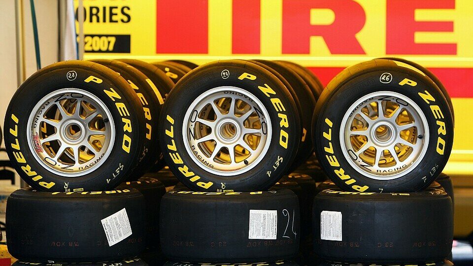Pirelli entwickelt die neuen F1-Reifen, Foto: Sutton