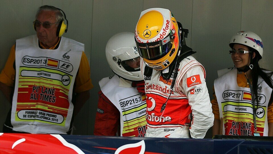 Lewis Hamilton schaute genau hin, Foto: Sutton
