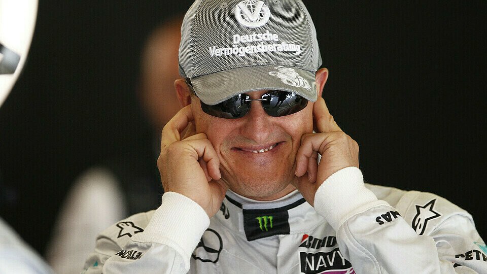 Schumacher hört sich die Gerüchte nicht an, Foto: Mercedes GP