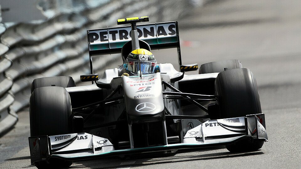 Nico Rosberg trauerte dem vermasselten Q3 nach, Foto: Sutton