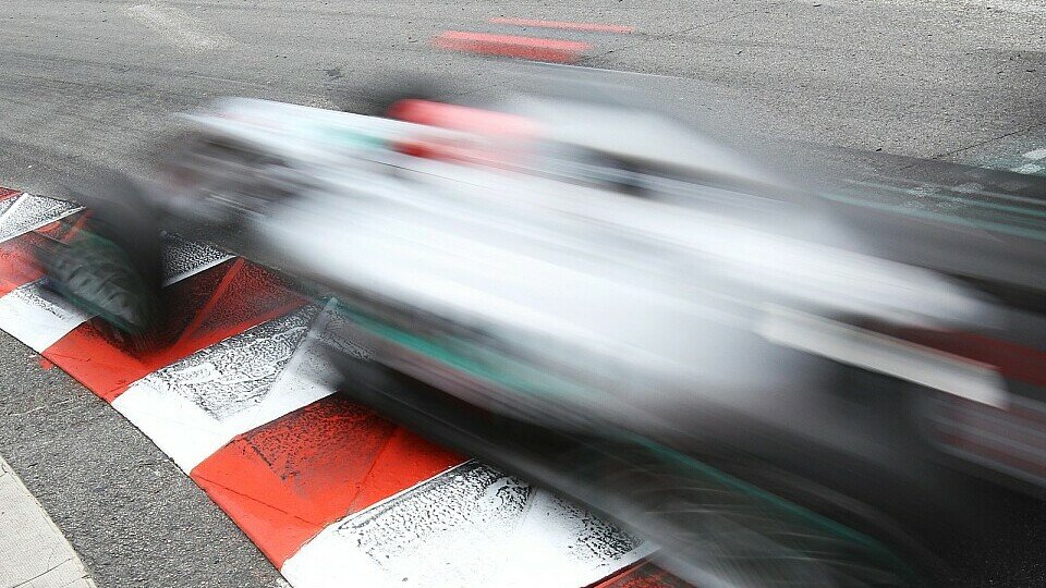 Michael Schumachers Silberpfeil soll noch schneller werden, Foto: Sutton
