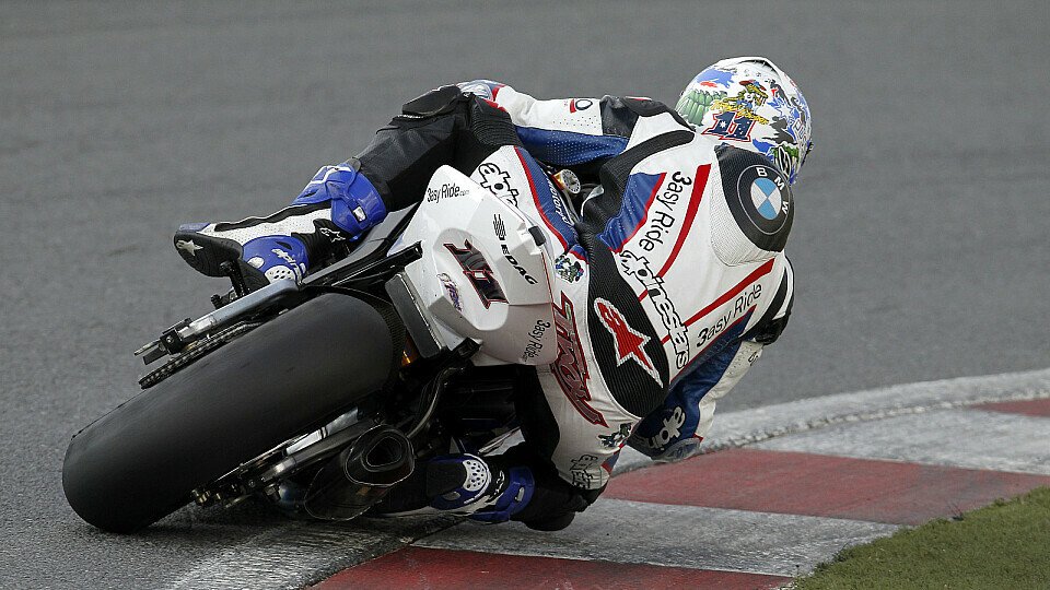 Troy Corser zeigte der Konkurrenz im ersten Training in Misano nur das Heck und fuhr die Bestzeit., Foto: BMW Motorrad