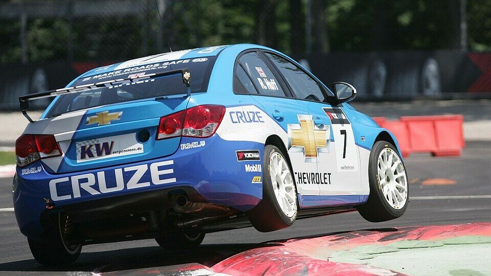 Die Chevrolet-Fahrer waren schon in Zolder unterwegs, Foto: WTCC Die Chevrolet-Fahrer waren schon in Zolder unterwegs, Foto: WTCC