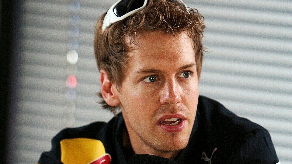 Vettel gibt sich keine Schuld an Kollision, Foto: Sutton