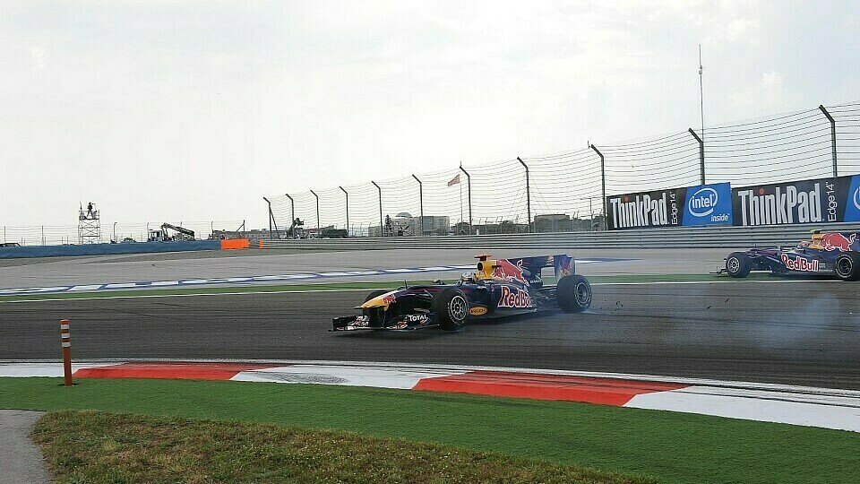 Im Vorjahr kamen sich die Red Bull in Istanbul zu nahe, Foto: Bridgestone Im Vorjahr kamen sich die Red Bull in Istanbul zu nahe, Foto: Bridgestone