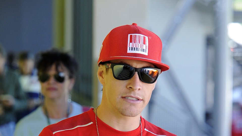 Nicky Hayden fuhr direkt hinter Valentino Rossi, Foto: Milagro