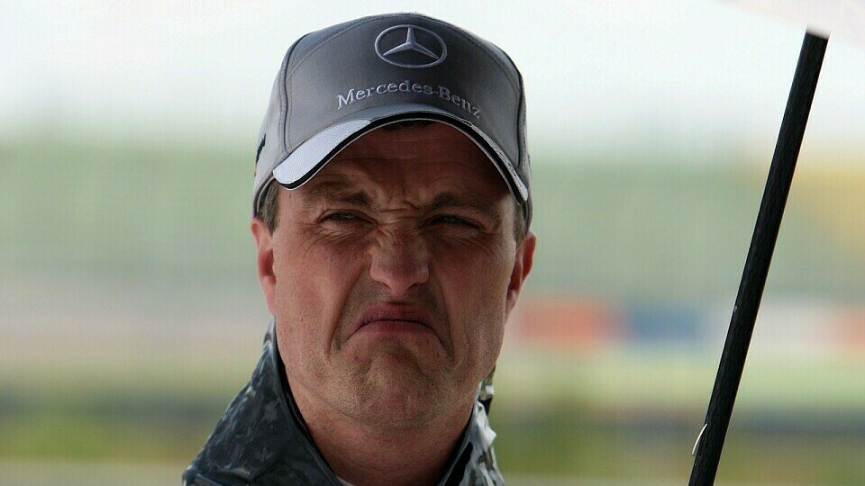 Ralf Schumacher verteidigt seinen Bruder, Foto: Sutton