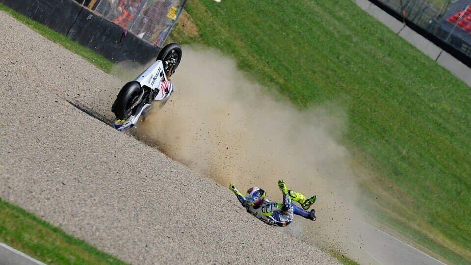 Valentino Rossi ist im Kopf schon wieder auf zwei Rädern unterwegs, Foto: Milagro