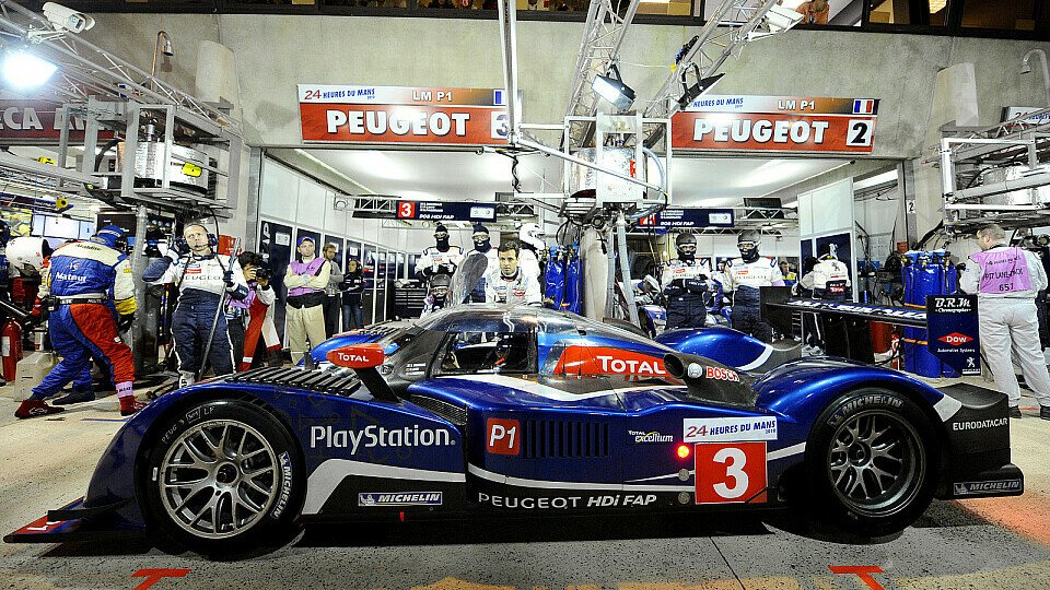 Im ersten Zeittraining hatte Peugeot klar die Nase vorn., Foto: Peugeot