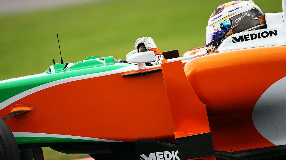 Adrian Sutil kämpfte mit dem Grip, Foto: Sutton Adrian Sutil kämpfte mit dem Grip, Foto: Sutton