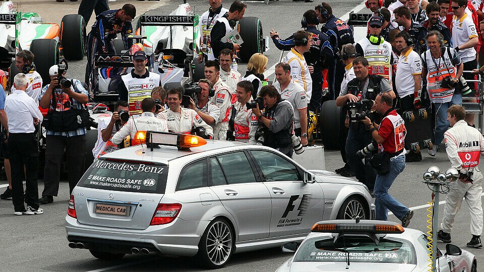 Lewis Hamilton brauchte am Samstag das Safety Car zur Rückkehr an die Box, Foto: Sutton