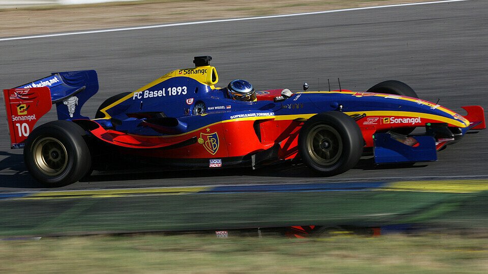 Max Wissel startet aus der siebten Reihe ins erste Rennen., Foto: Superleague Formula
