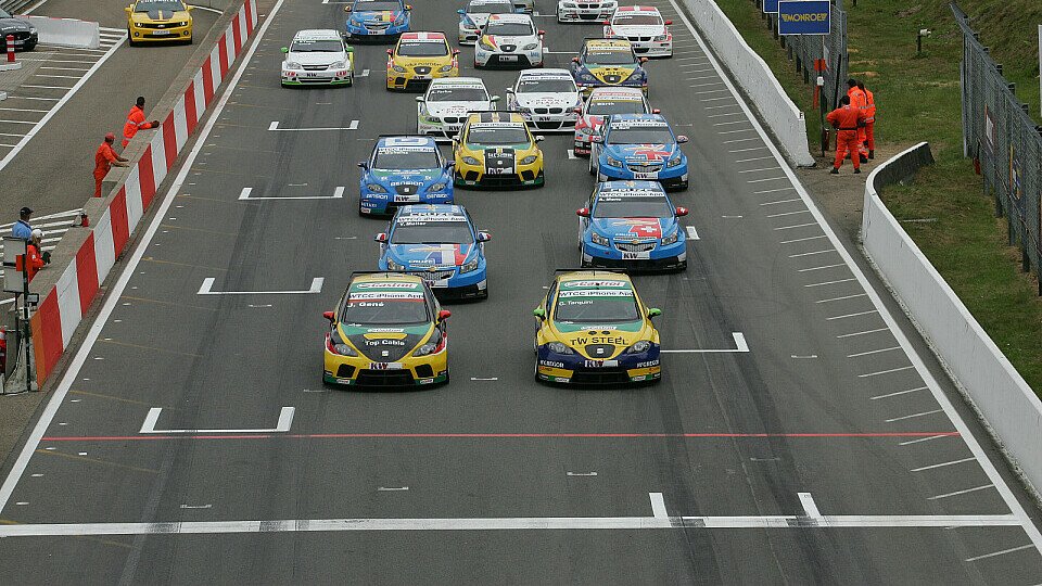2011 sind bei jedem Rennen mindestens 21 Autos dabei, Foto: WTCC