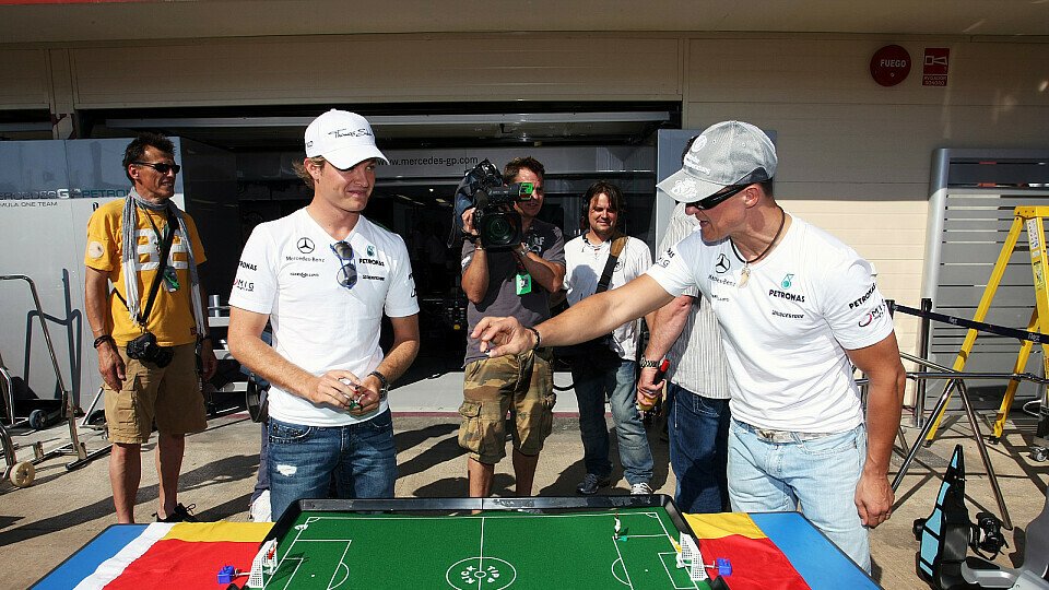 Nico Rosberg findet Michael Schumachers Leistungen gut, Foto: Sutton