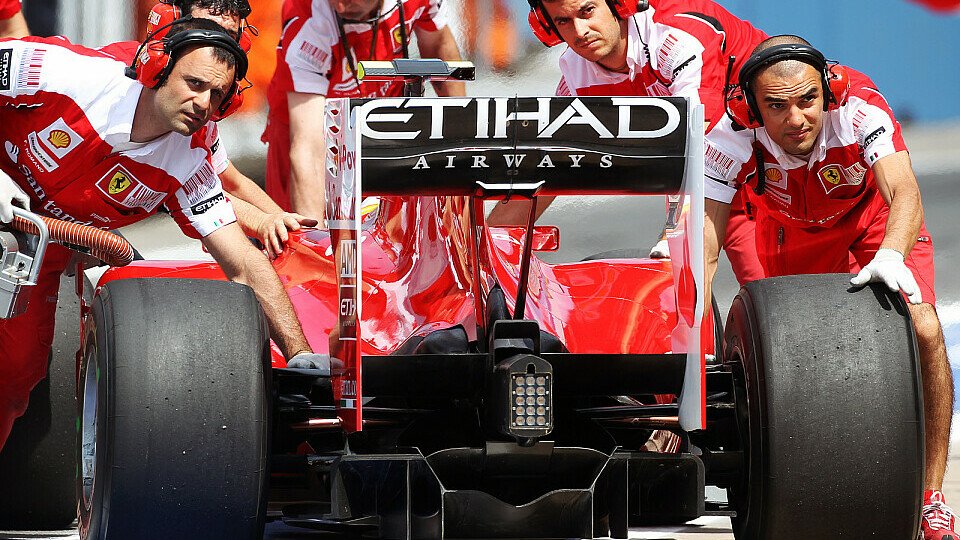 Das Heck des Ferrari ist noch nicht ganz fertig, Foto: Sutton Das Heck des Ferrari ist noch nicht ganz fertig, Foto: Sutton