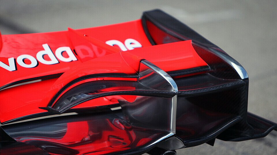 Der McLaren-Flügel kann sich nicht so biegen, Foto: Sutton Der McLaren-Flügel kann sich nicht so biegen, Foto: Sutton