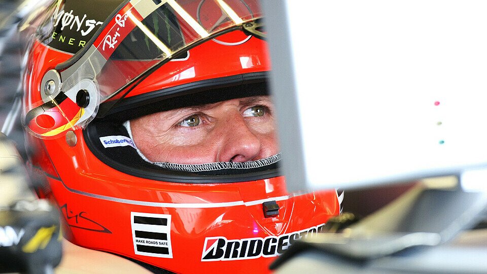 Michael Schumacher blickt nur nach vorne, Foto: Sutton