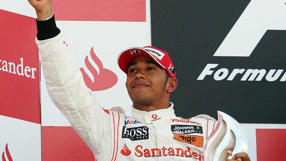 Lewis Hamilton freute sich über Platz zwei, Foto: Sutton