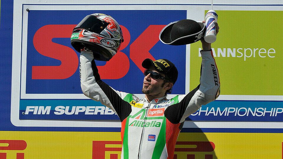 Max Biaggi ist der neue Superbike-Weltmeister 2010., Foto: Aprilia Alitalia