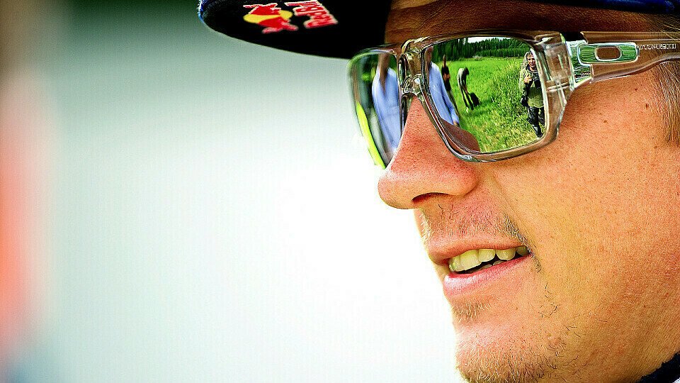 Kimi Räikkönen nutzt die Spekulationen für seine Verhandlungen, Foto: Red Bull/GEPA