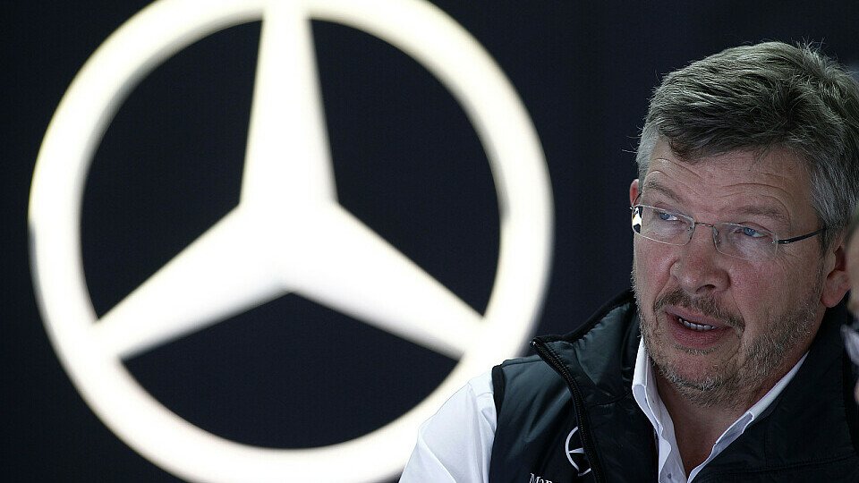 Ross Brawn glaubt die Gründe für Michael Schumachers Probleme zu kennen, Foto: Mercedes GP