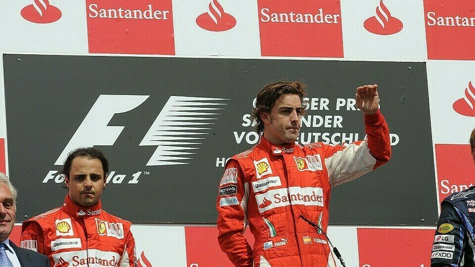 Fernando Alonso gewann, weil Felipe Massa ihn ließ, Foto: Bridgestone