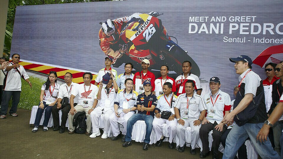 Dani Pedrosa besuchte erst kürzlich eine Rennfahrerschule in Indien. Das Land könnte 2012 im Kalender der MotoGP auftauchen., Foto: Honda