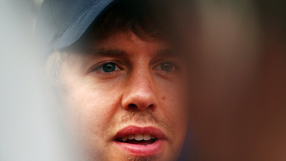 Sebastian Vettel möchte nicht per Funkbefehl gewinnen, Foto: Sutton