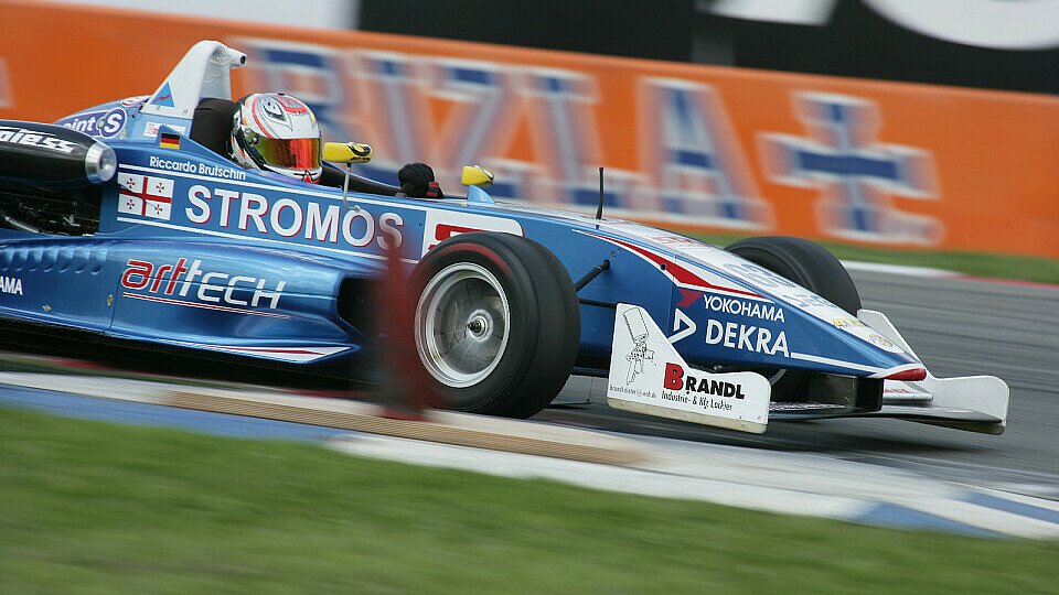 Riccardo Brutschin fuhr 2010 für ArtLine im F3-Cup, Foto: Formel 3 Cup