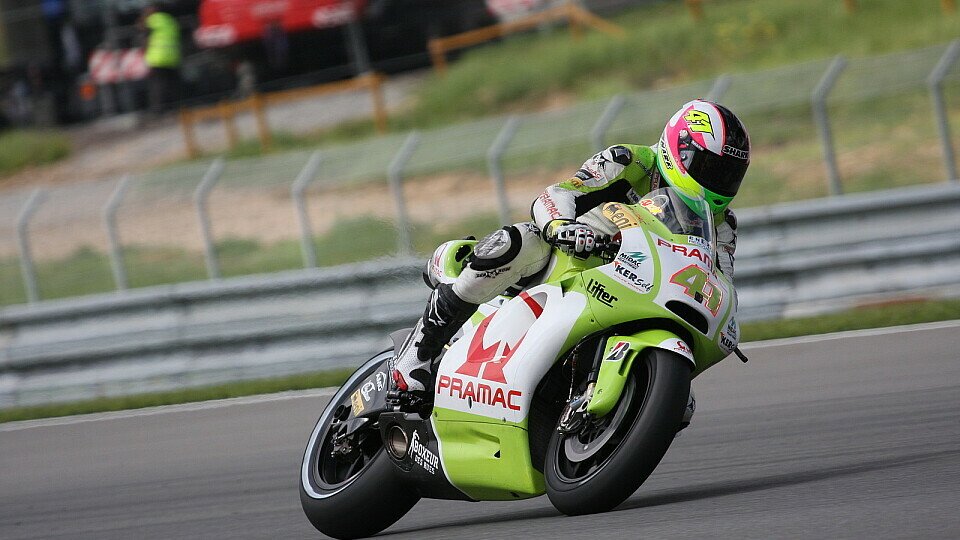 Aleix Espargaro tat sich mit seinem Sturz im Morgentraining keinen Gefallen, Foto: Ronny Lekl