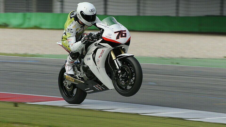 Beim IDM-Lauf im niederländischen Assen nahm sich Max Neukirchner Zeit, mit dem Motosport-Magazin über seine Saison und die nahe Zukunft zu sprechen., Foto: Toni Börner