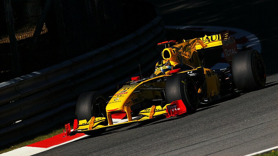 Robert Kubica musste sich erst an den wenigen Abtrieb gewöhnen, Foto: Sutton