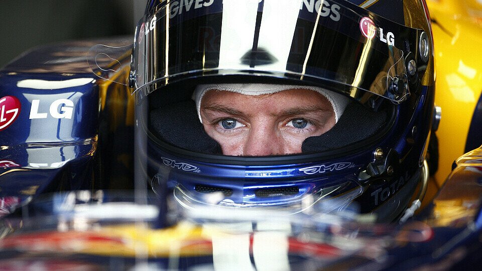 Sebastian Vettel startete mit einer Bestzeit, Foto: Sutton