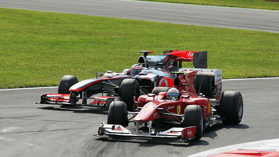 Fernando Alonso setzte sich gegen Jenson Button durch, Foto: Sutton