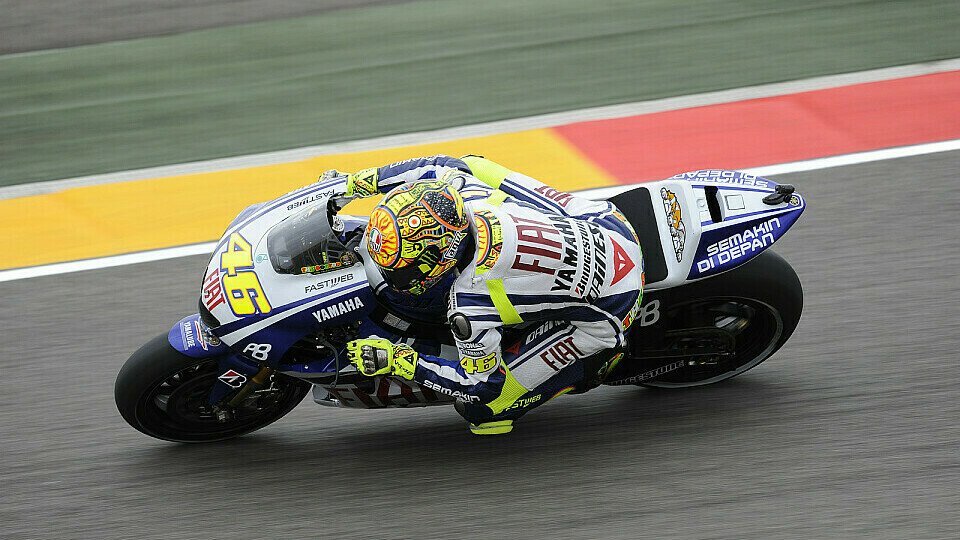 Auch wenn es im Regen mit der verletzten Schulter einfacher ist, Valentino Rossi hätte es gerne trocken, Foto: Milagro