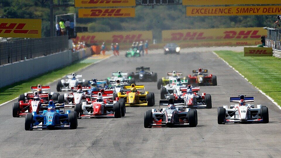 Die Formel 2 fährt ab 2011 die Rennen allein., Foto: Formula Two