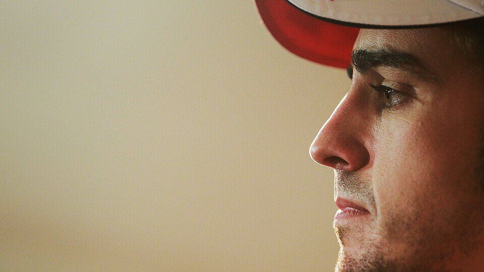 Fernando Alonso sieht die Fahrer unter größerem Druck, Foto: Sutton