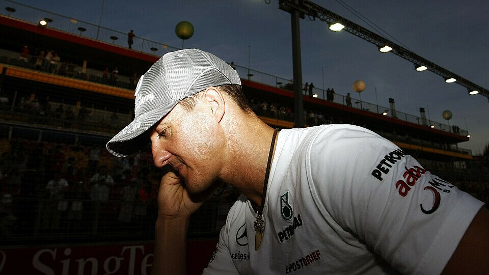Irvine kritisiert Michael Schumacher, Foto: Sutton
