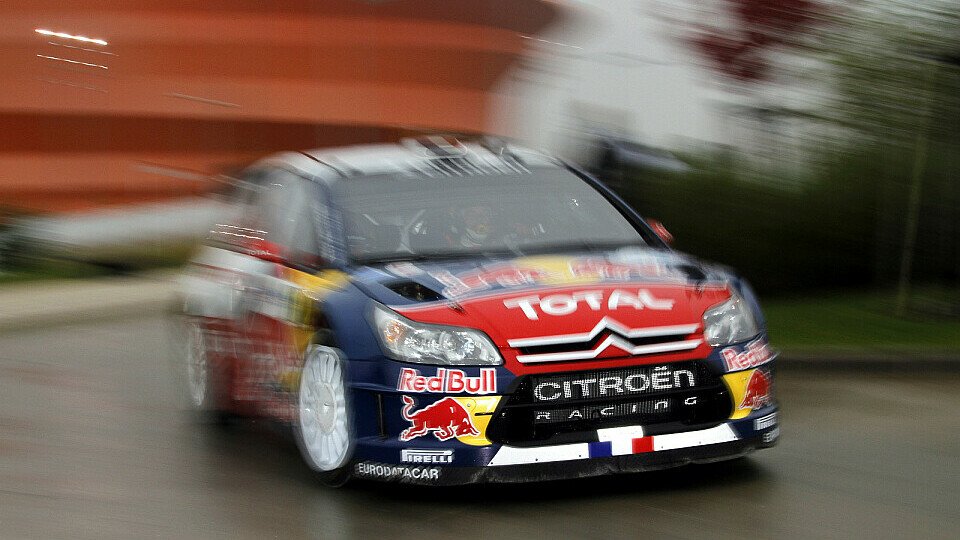 Sébastien Loeb baute seine Führung aus., Foto: Red Bull/GEPA