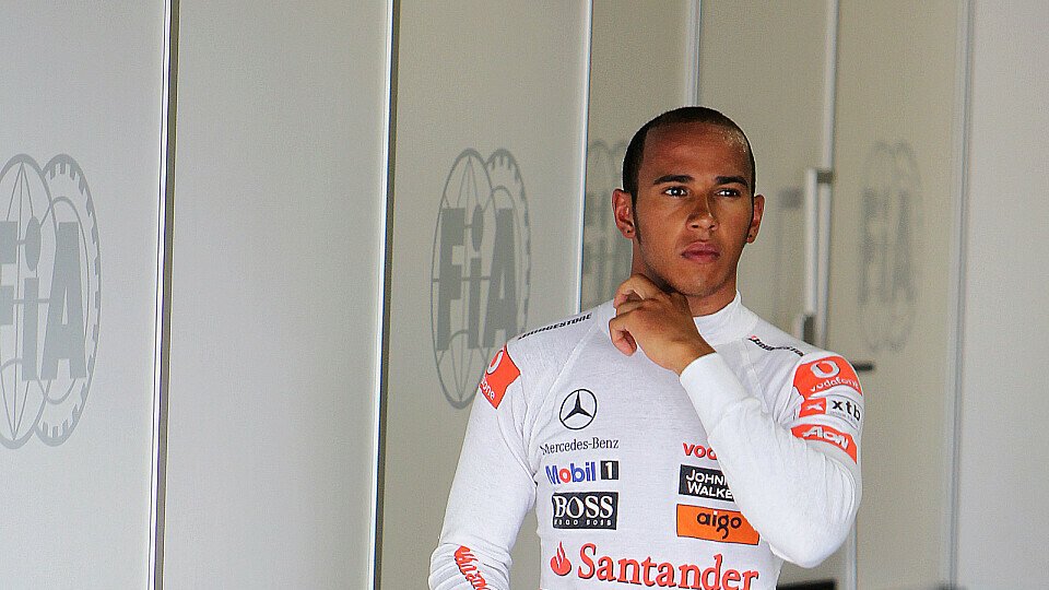 Lewis Hamilton hätte auch ohne Strafe durch das Suzuka-Wochenende kommen können, Foto: Sutton