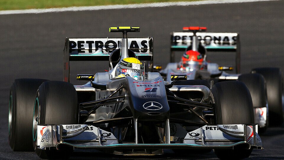 Schumacher & Rosberg arbeiten gut zusammen, Foto: Sutton