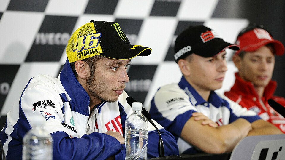 Valentino Rossi glaubt, dass 2011 Jorge Lorenzo und Casey Stoner den Titel unter sich ausmachen werden., Foto: Milagro
