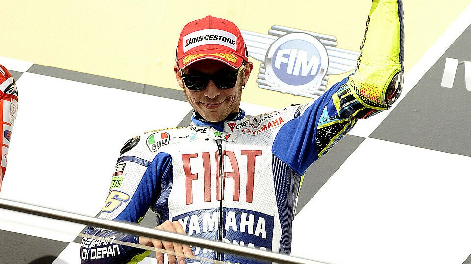 Valentino Rossis rechte Schulter muss noch gecheckt werden, Foto: Bridgestone