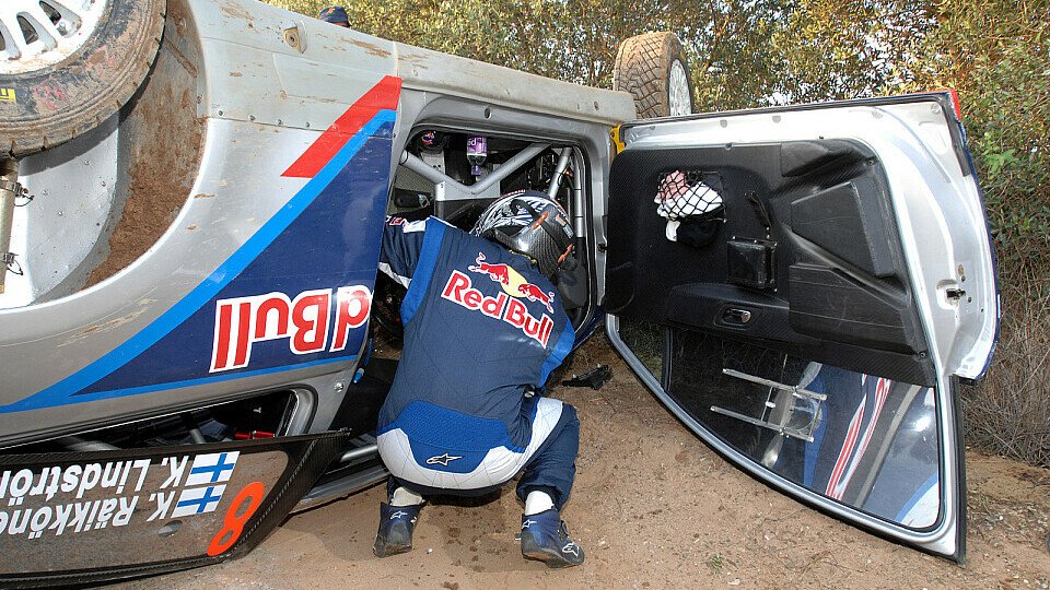 Räikkönen-Unfall im Shakedown, Foto: Sutton